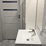 Airport Bakalarska * Varšava